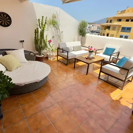 公寓 Banus Hause *