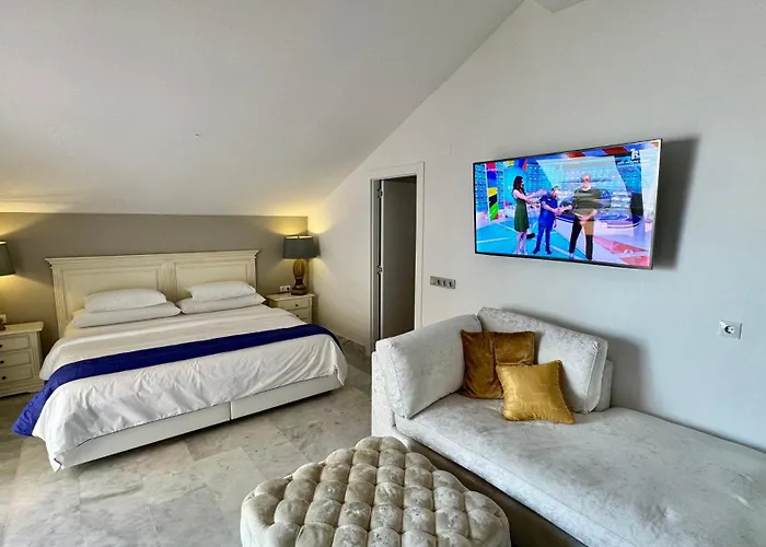 Banus Hause *